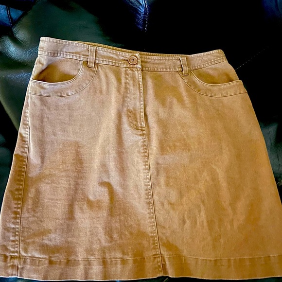 Talbots short skirt, very good used condition with lots of life left. - Picture 1 of 5